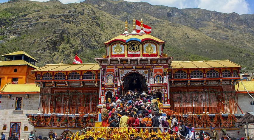 அயோத்தி போலவே பத்ரிநாத் கோயிலிலும் காணிக்கை திருட்டு: விசாரணைக்கு உத்தரவு