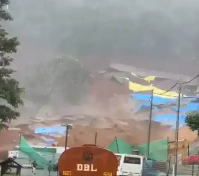  கேரள மாநிலம் வயநாடு பகுதியில் நிலச்சரிவு..!!
