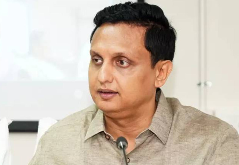 ഭരണത്തിലെത്തി ഇതുവരെ തിരുത്തലുകളുടെ ഘോഷയാത്ര, തിരുത്താൻ വേണ്ടി തെറ്റ് ചെയ്യണോ? : മുഹമ്മദ് റിയാസ് എംഎൽഎ