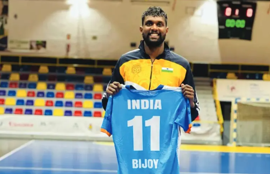 ഹാൻഡ്ബോൾ ചാമ്പ്യനെ കുടിയിറക്കില്ല; ജപ്തി ഒഴിവാക്കാൻ ഇടപെട്ട് മുഖ്യമന്ത്രി, തുണയായത് മാതൃഭൂമി വാർത്ത