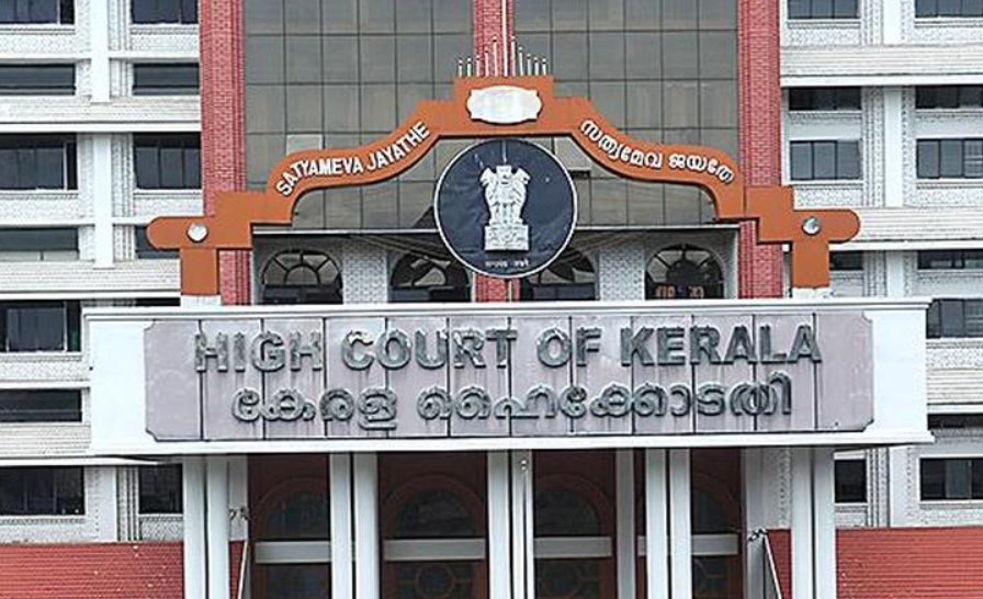 സർക്കാരിന് തിരിച്ചടി: കോഴിക്കോട് സിറ്റി പൊലീസ് എംപ്ലോയീസ് സഹകരണ സംഘം ഭരണസമിതി സസ്പെൻഡ് ചെയ്ത നടപടിക്ക് സ്റ്റേ