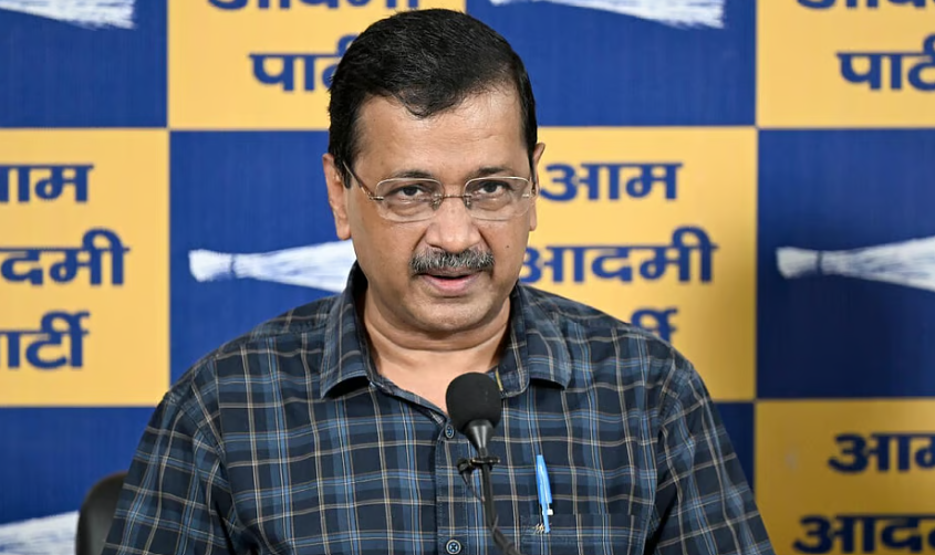 ‘எத்தனால் கலந்த, கலக்காத பெட்ரோலை தேர்வு செய்யும் வசதியை மக்களுக்கு வழங்குக’ - பிரதமருக்கு கேஜ்ரிவால் கடிதம்