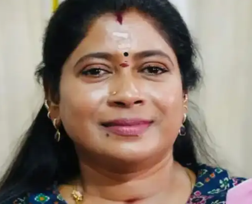 திமுகவினர் ஷாக்..! தவெகவில் இணைகிறார் மீனா ஜெயக்குமார்