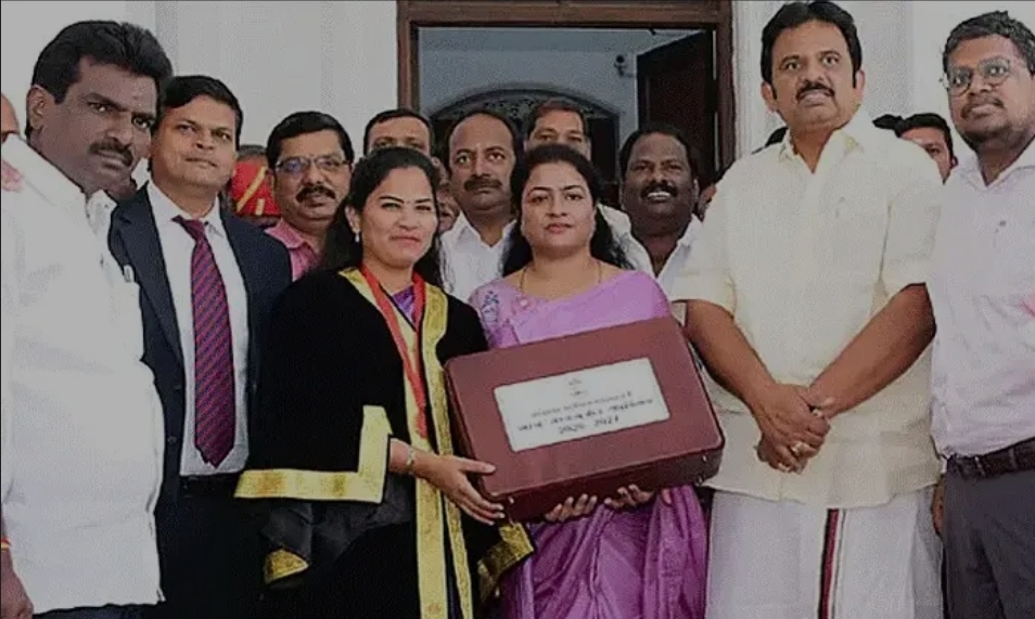 மேயர் பிரியாவுக்கு புதிய சிக்கல் : மாநகராட்சி பட்ஜெட்டில் அறிவித்த 90 திட்டங்களின் மதிப்பீடு மறு ஆய்வு செய்ய அரசு உத்தரவு.