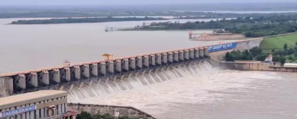 ಆಲಮಟ್ಟಿ ಡ್ಯಾಂ ತುಂಬಲು ಕೇವಲ 1 ಮೀಟರ್ ಬಾಕಿ: ಬರಗಾಲದಲ್ಲೂ ಭರ್ತಿಯಾಗುತ್ತಿದೆ ರಾಜ್ಯದ 2ನೇ ದೊಡ್ಡ ಜಲಾಶಯ!