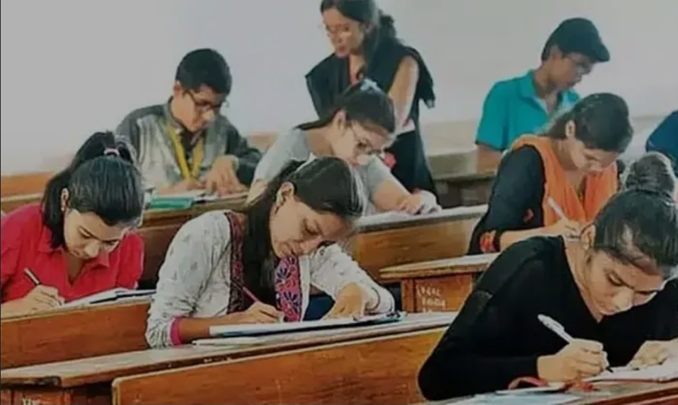 சட்ட பல்கலை நுழைவு தேர்வுக்கு ஆகஸ்ட் 3-ந் தேதி முதல் விண்ணப்பிக்கலாம்