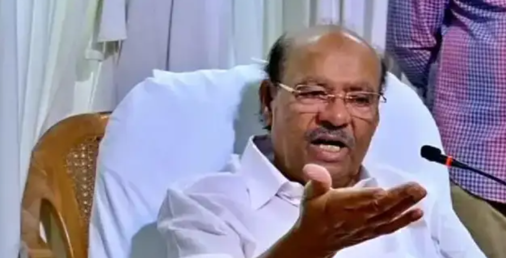 அரசியலில் இருந்து விலகுவதாக அறிவிப்பு - டாக்டர் ராமதாஸ் திடீர் அறிவிப்பு