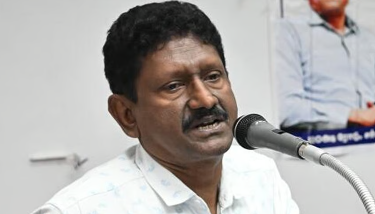 ஓய்வு பெற்ற ஐஏஎஸ் அதிகாரி சகாயத்துக்கு துப்பாக்கி ஏந்திய போலீஸ் பாதுகாப்பு வழங்க உயர் நீதிமன்றம் உத்தரவு