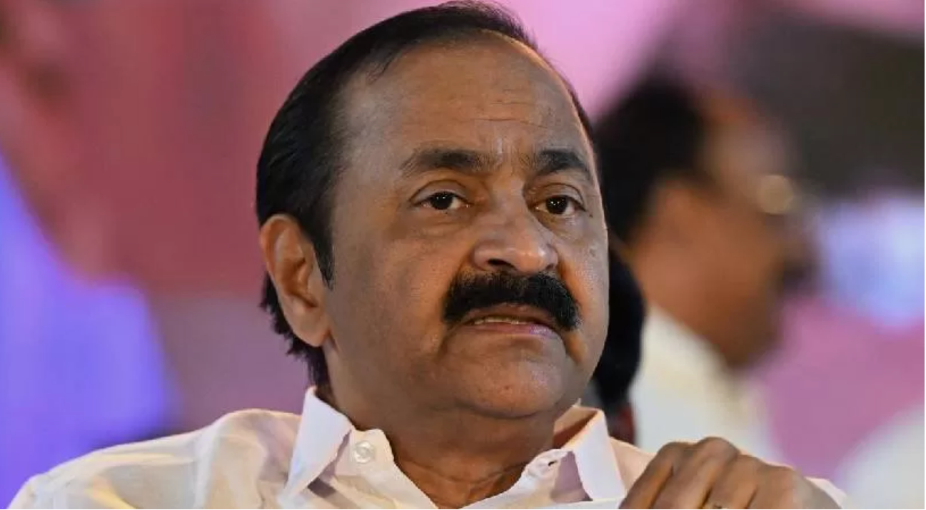 പിഎം ശ്രീയിൽ സെൽഫ് ഗോളടിച്ച് യുഡിഎഫ്; പരിഹസിച്ച് ഫേസ്ബുക്ക് പോസ്റ്റ്