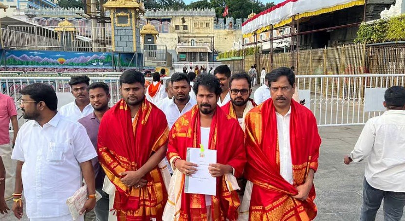 வேளாண் பட்ஜெட்டுடன் திருப்பதி சென்ற அமைச்சர் விநோத்