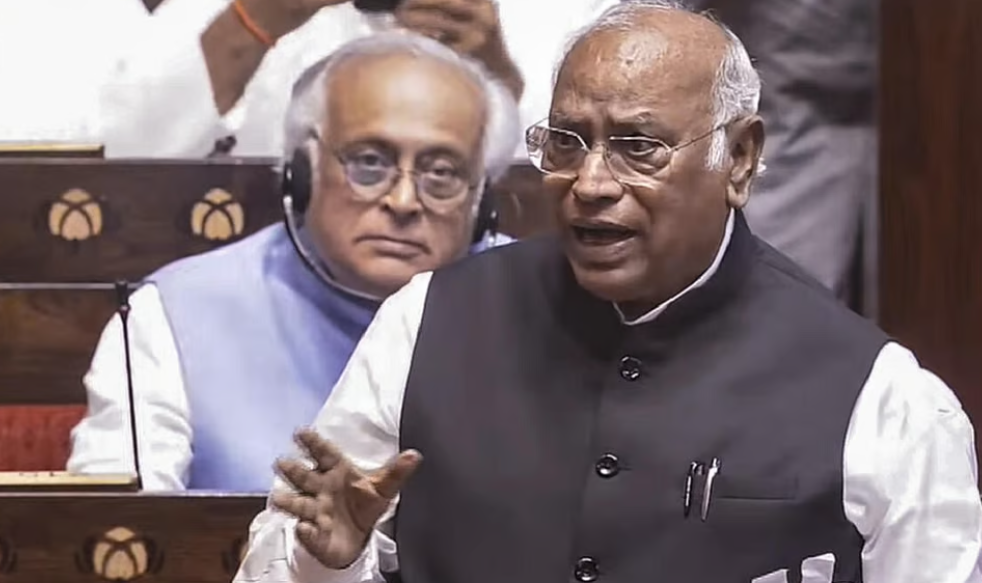 நாடாளுமன்ற முடக்கம்: ஓம் பிர்லா கவலையும், கார்கே முன்வைத்த 3 நிபந்தனைகளும்