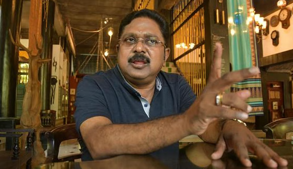 “முதல்வர் புதிய அறை டெண்டரில் முறைகேடு; இதுதான் தவெகவின் வெளிப்படைத் தன்மையா?” -