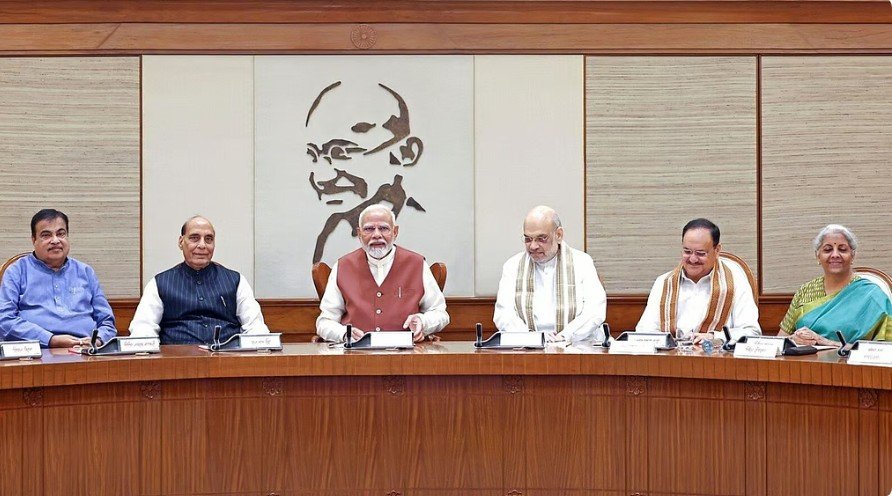 சமூக வலைதளங்களில் கவனம் செலுத்த மத்திய அமைச்சர்களுக்கு பிரதமர் மோடி அறிவுரை
