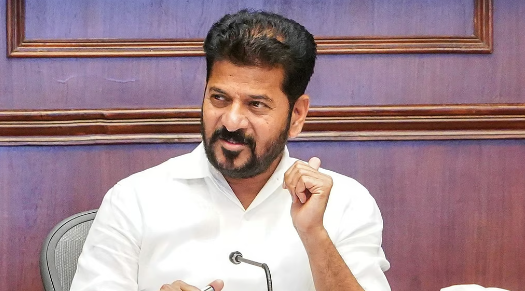 அமெரிக்கா செல்ல மத்திய அரசு அனுமதி மறுப்பு: தெலங்கானா முதல்வர் ரேவந்த் ரெட்டி சாடல்